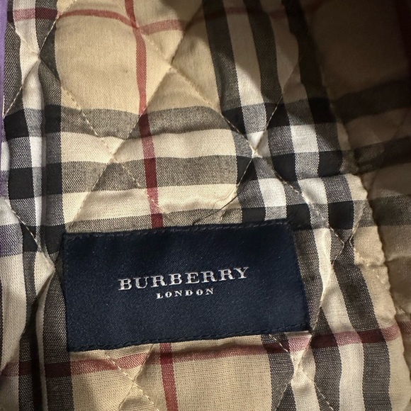 Burberry Quilted Lavender Jacket size S - Picture 7 of 11